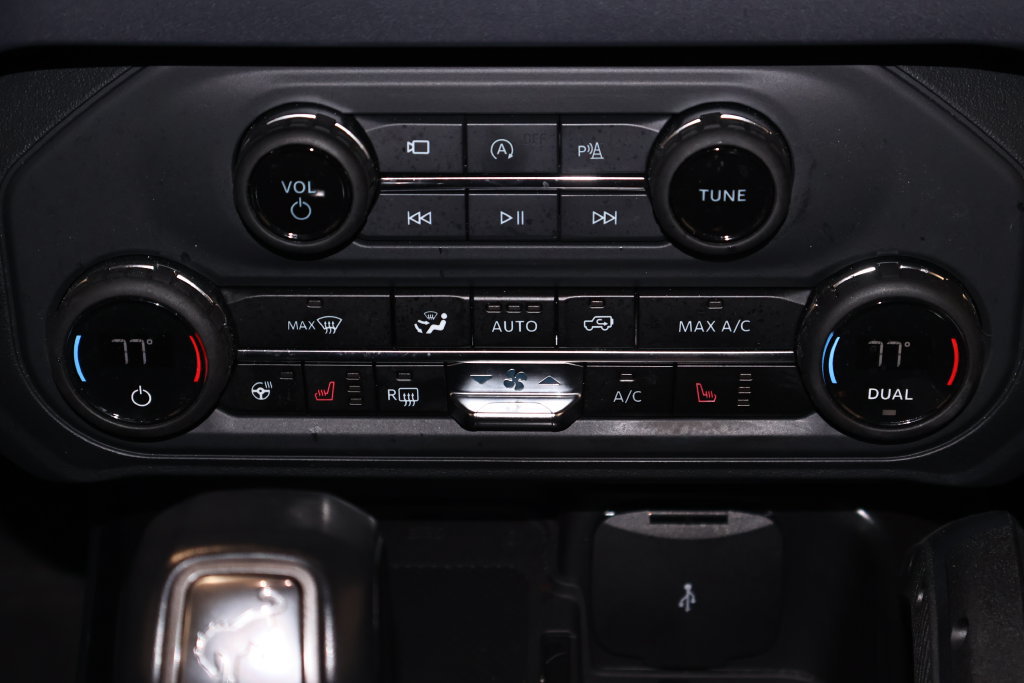 Certified 2025 Ford Bronco Badlands AWD/4WD image 31