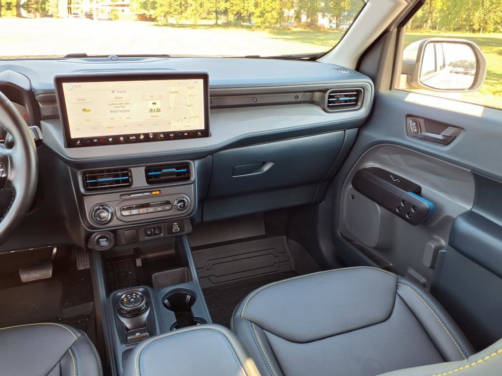 Certified 2025 Ford Maverick Lobo image 27