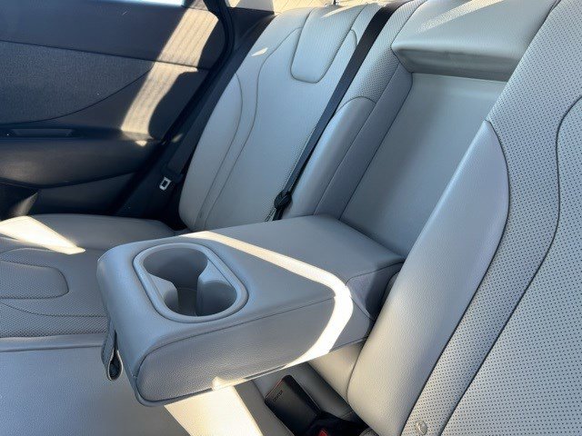 Used 2023 Hyundai Elantra Limited w/ Cargo Package image 27