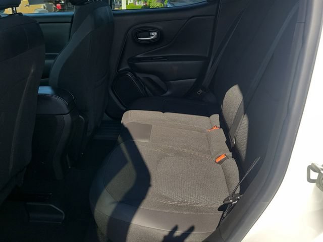 Used 2023 Jeep Renegade Altitude AWD/4WD image 27