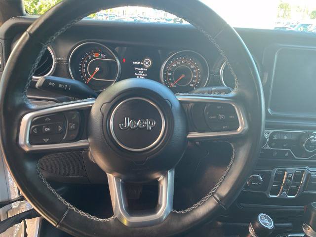 Used 2022 Jeep Wrangler Unlimited Sahara w/ Cold Weather Group AWD/4WD image 15