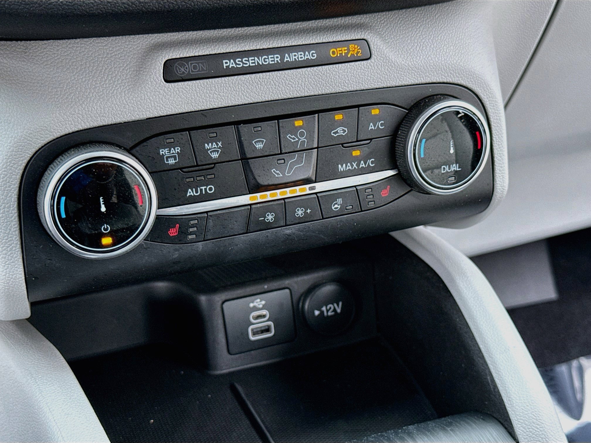 Certified 2024 Ford Escape Active AWD/4WD image 17