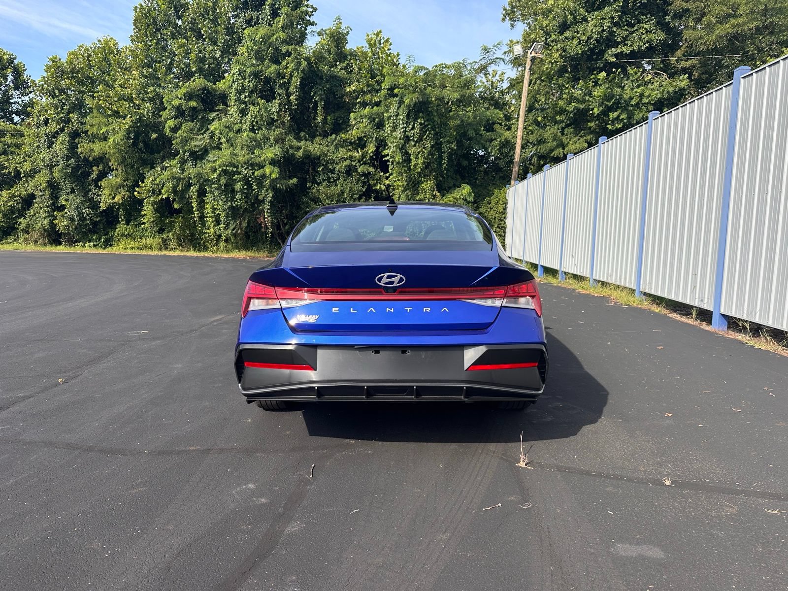 Used 2025 Hyundai Elantra SEL FWD image 3