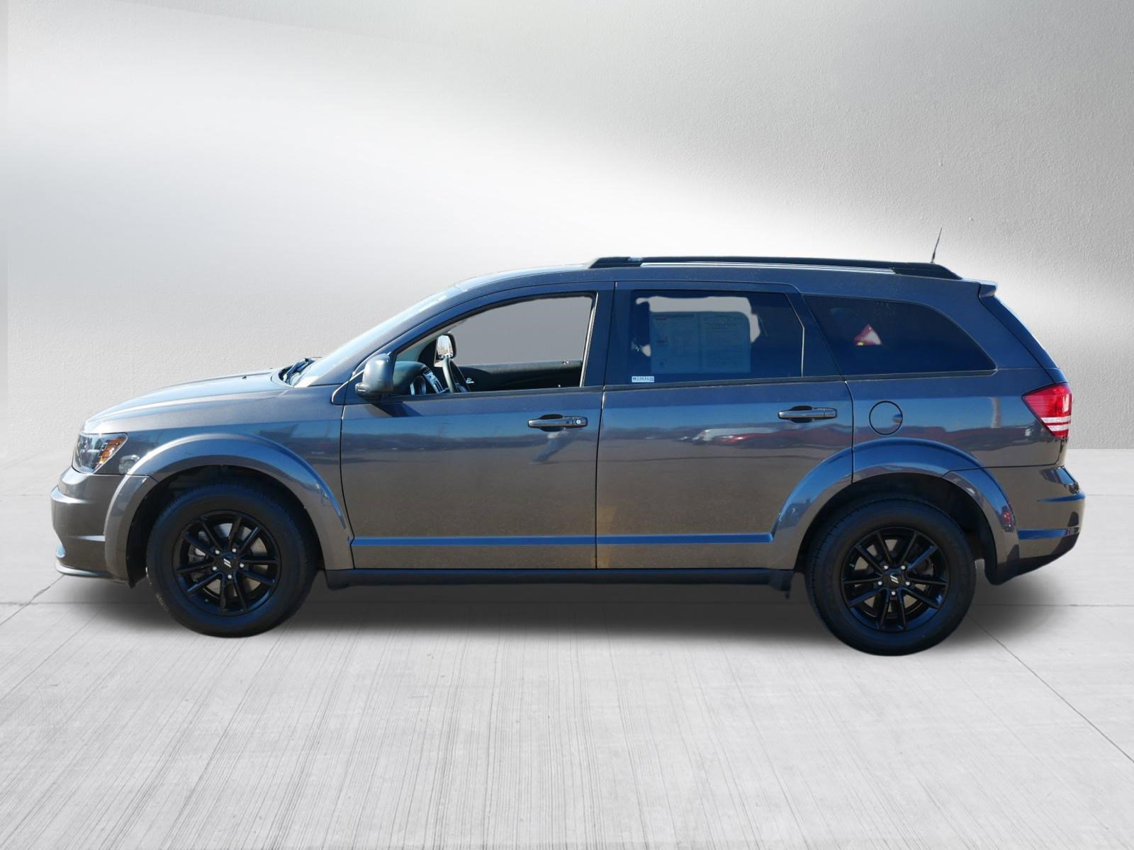 Used 2020 Dodge Journey SE w/ Blacktop Package FWD image 4