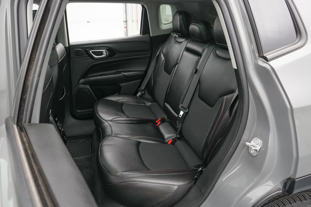 Used 2022 Jeep Compass Trailhawk w/ Sun and Sound Group AWD/4WD image 27