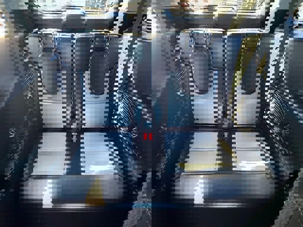 Certified 2022 Ford Explorer XLT w/ Equipment Group 202A image 23