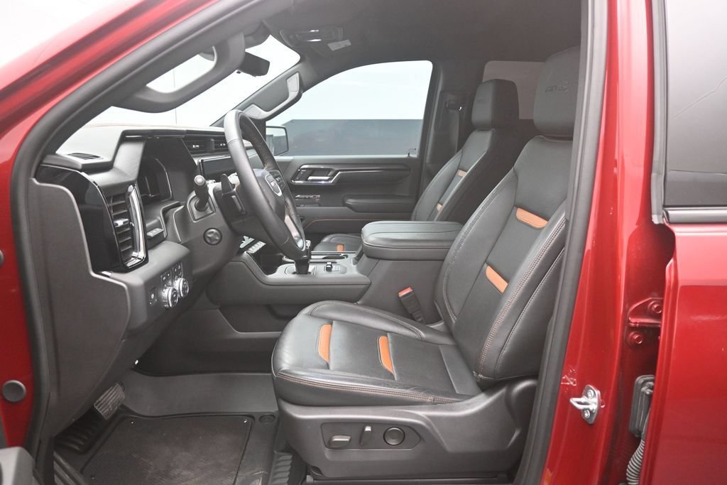 Used 2024 GMC Sierra 1500 AT4 w/ Technology Package AWD/4WD image 18