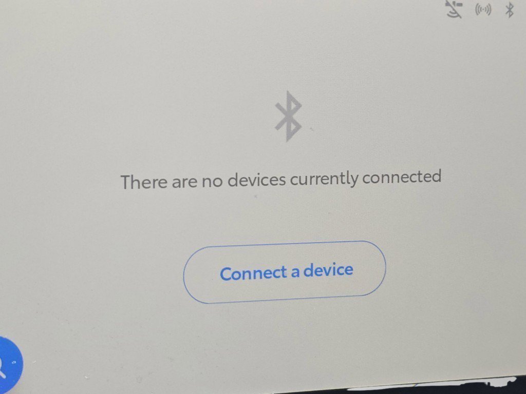 Used 2023 Toyota RAV4 XLE image 16