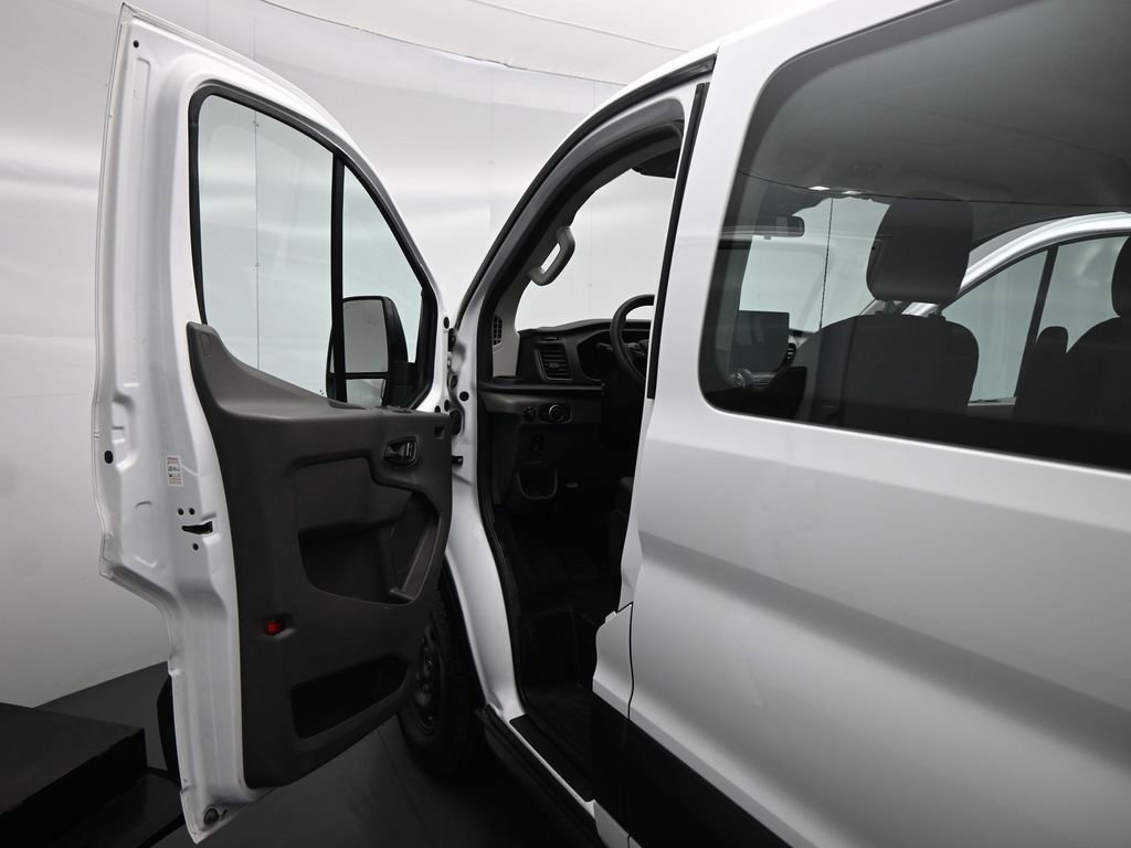 Certified 2022 Ford Transit 350 XLT RWD image 38