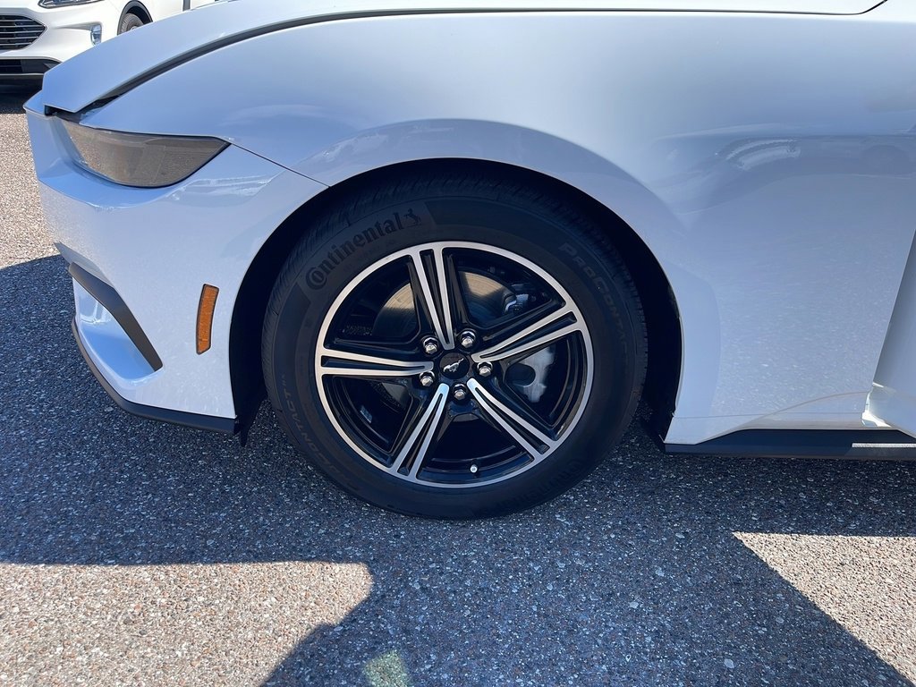 Certified 2025 Ford Mustang Coupe image 32