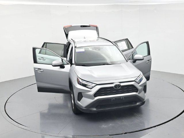 Used 2024 Toyota RAV4 XLE FWD image 49