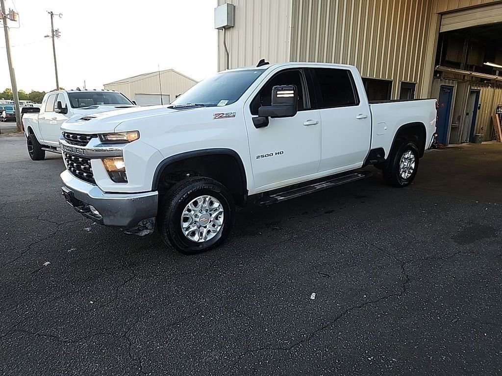 Used 2023 Chevrolet Silverado 2500 LT w/ Convenience Package AWD/4WD image 2