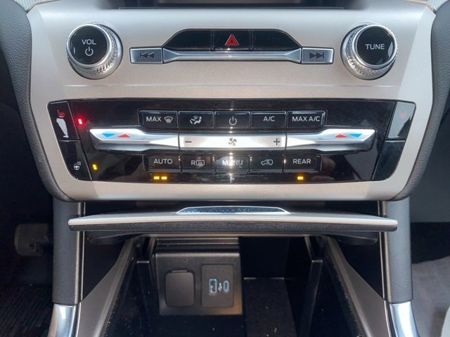 Certified 2023 Ford Explorer XLT w/ Equipment Group 202A image 13