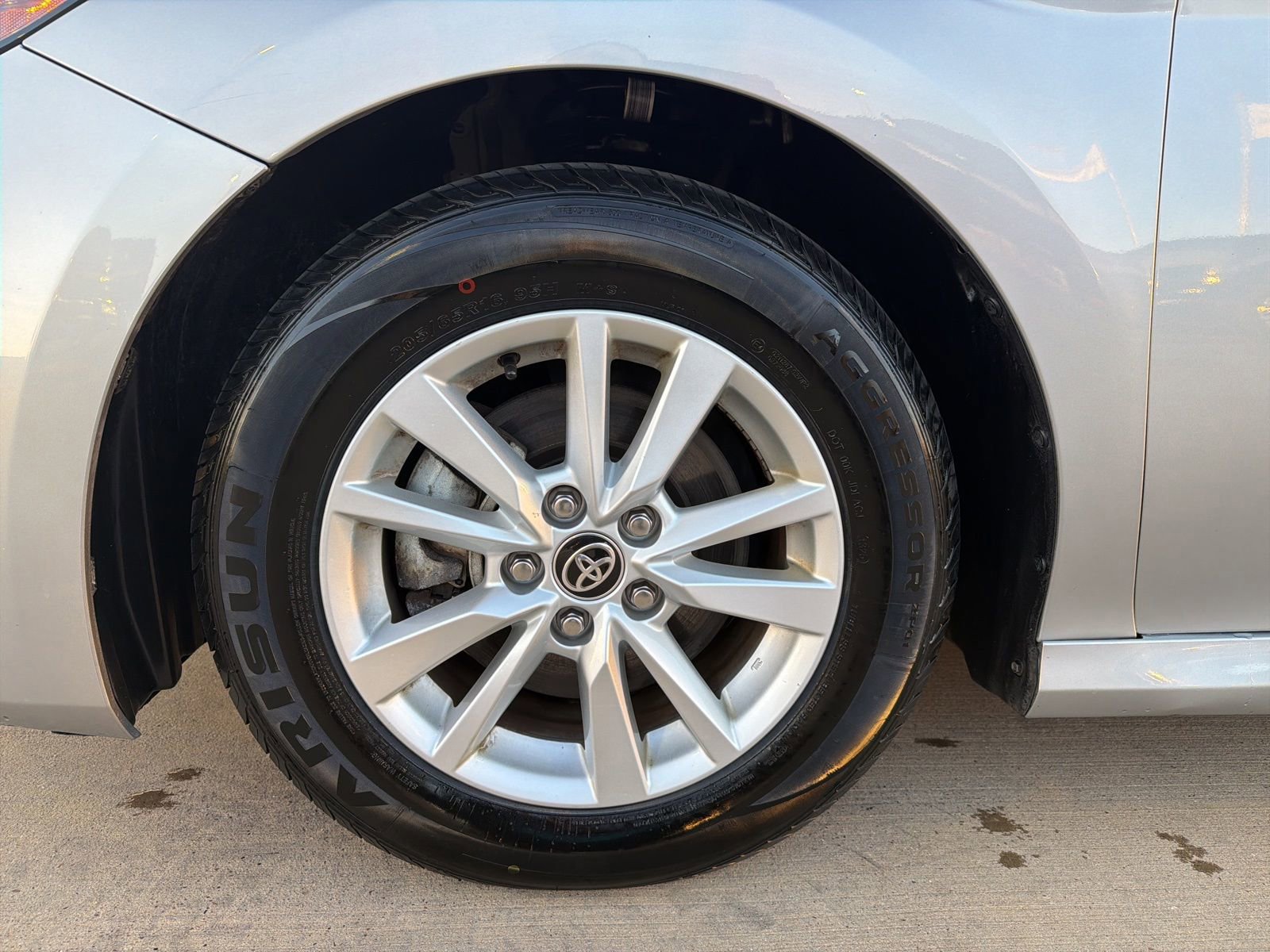 Used 2025 Toyota Camry LE image 11