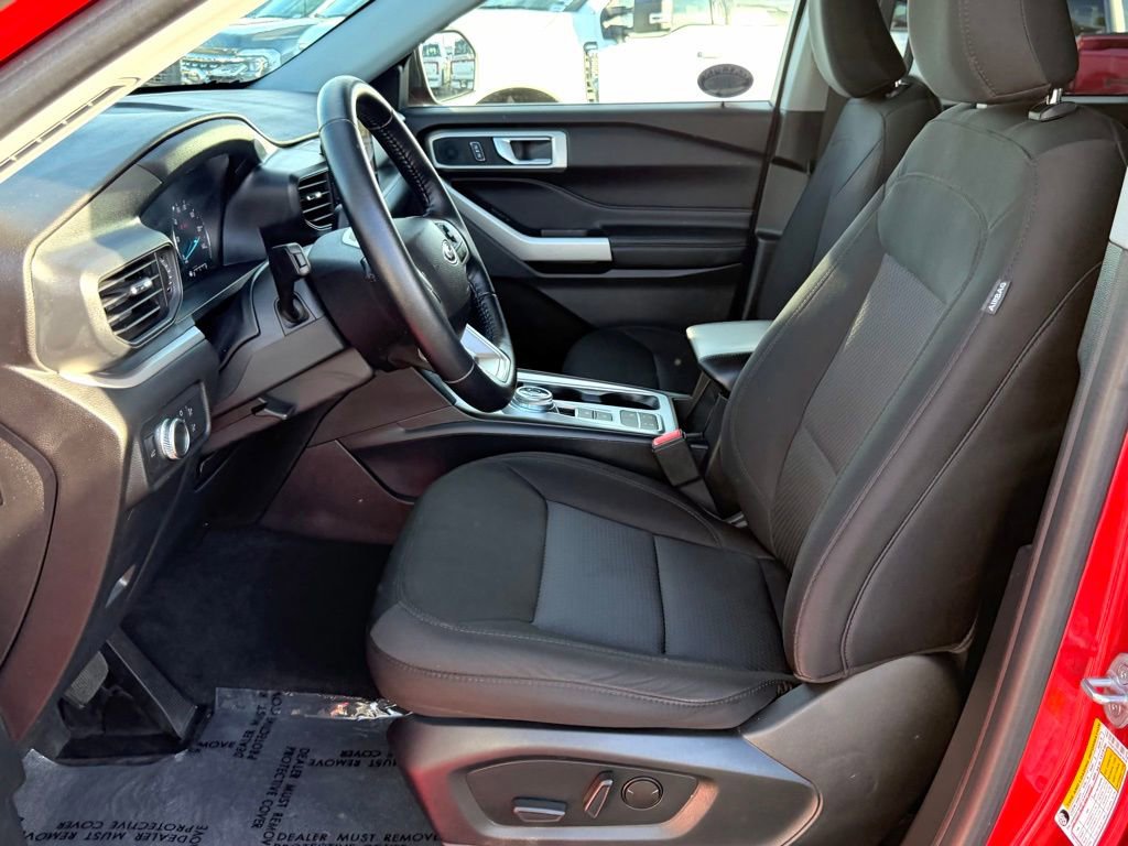Certified 2022 Ford Explorer XLT image 16