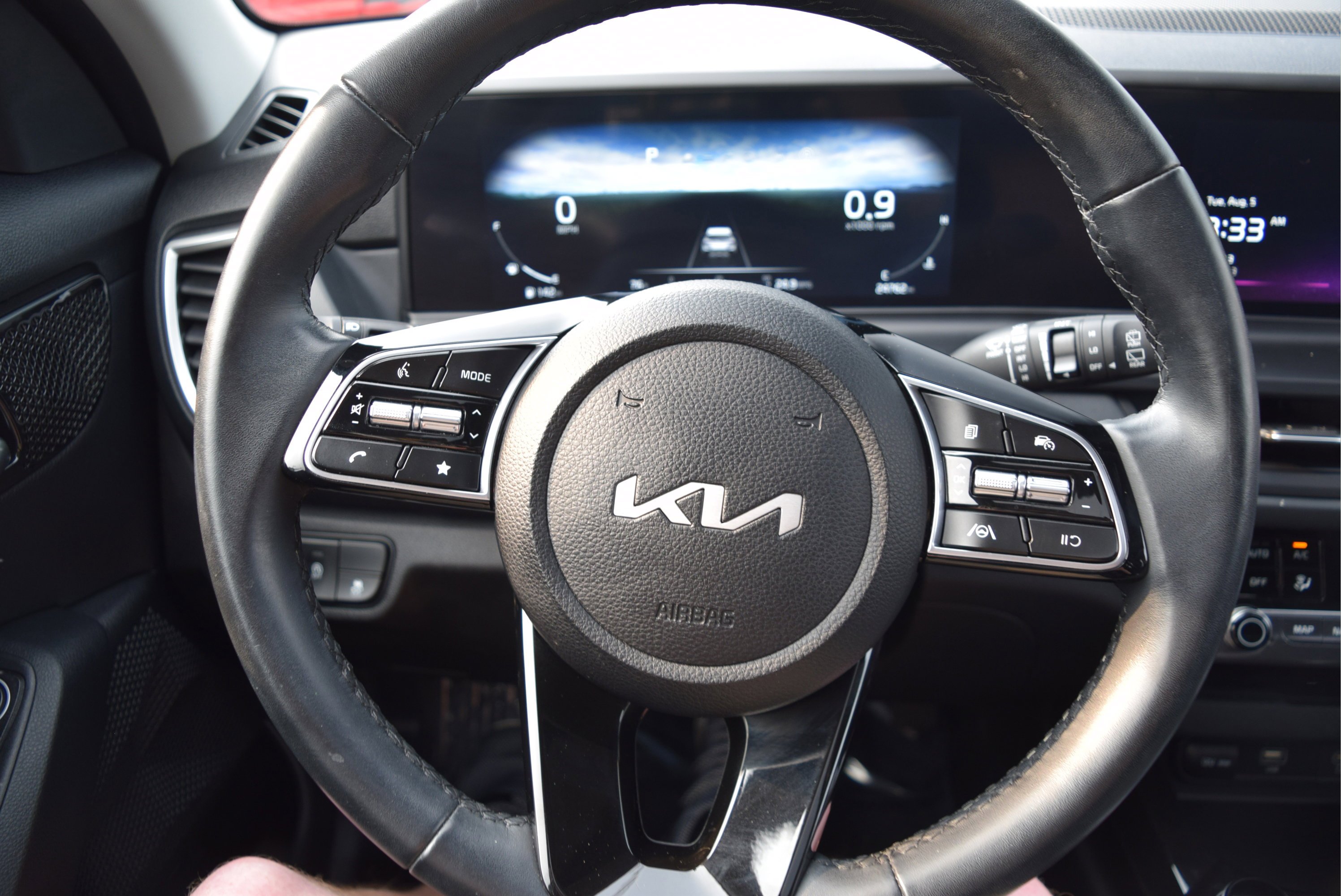 Used 2024 Kia Seltos EX image 11