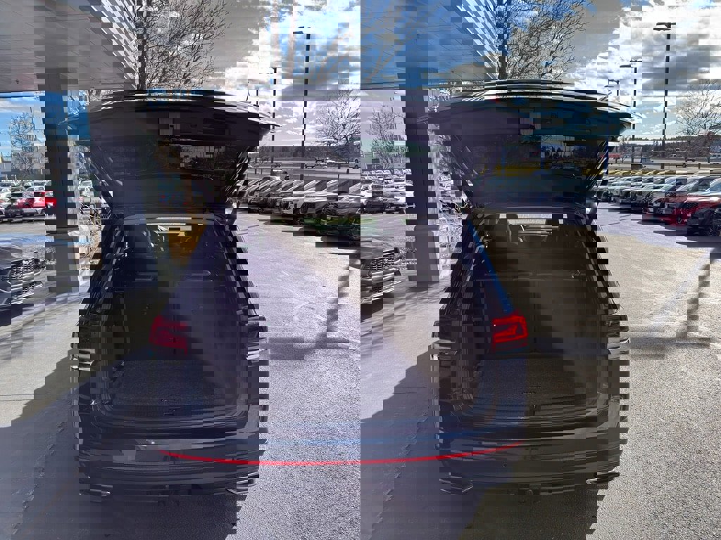 Used 2023 Volkswagen Atlas SE image 7