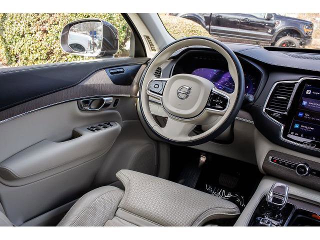 Used 2023 Volvo XC90 B6 Ultimate w/ Protection Package AWD/4WD image 13