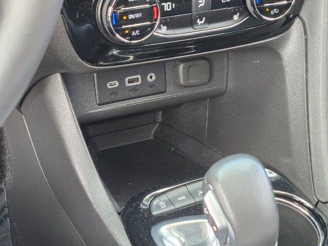 Used 2023 Buick Encore GX Essence w/ Experience Buick Package AWD/4WD image 30