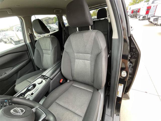 Used 2024 Nissan Rogue SV AWD/4WD image 18
