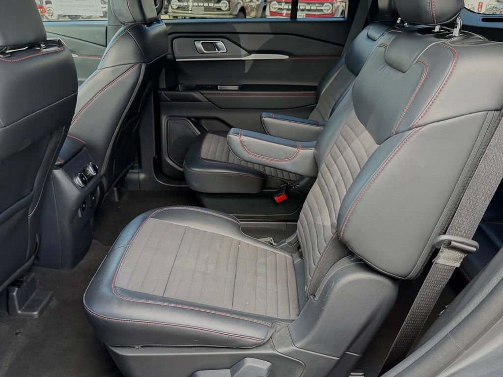 Certified 2025 Ford Explorer ST-Line AWD/4WD image 30