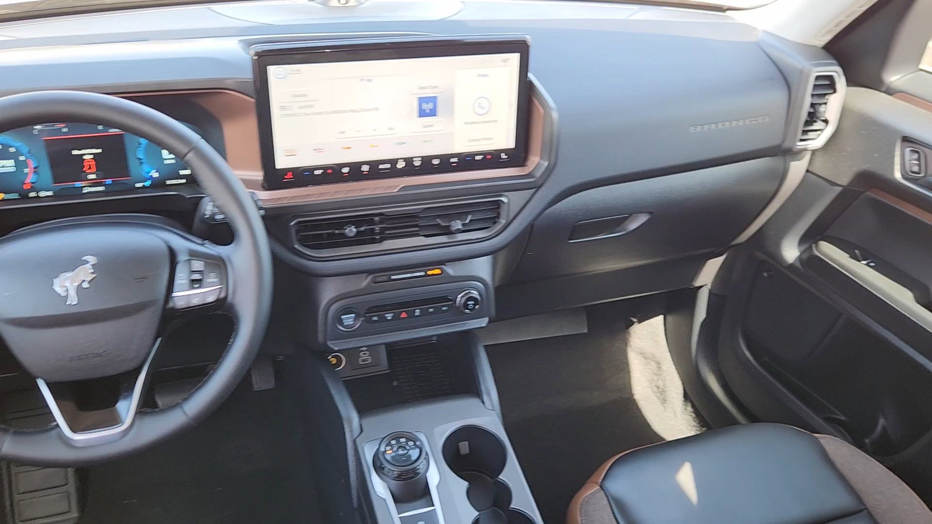 Certified 2025 Ford Bronco Sport Outer Banks w/ Outer Banks Tech Package+ image 26