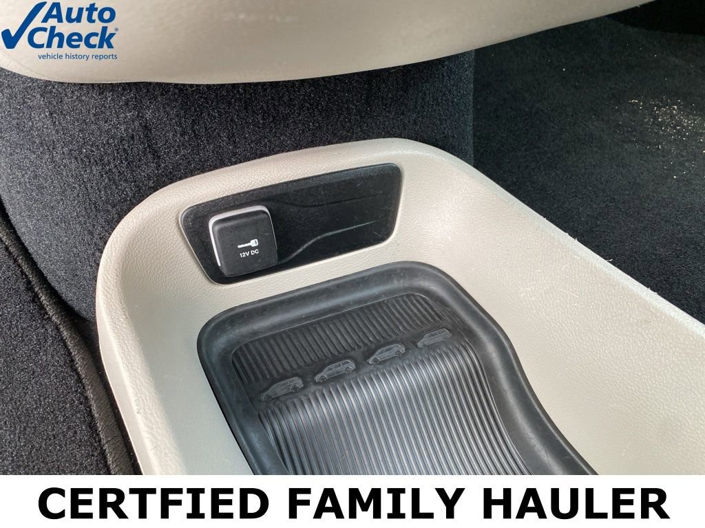 Used 2024 Chrysler Pacifica Touring-L image 44