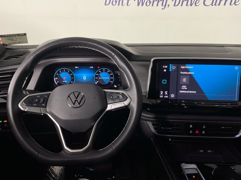 Used 2024 Volkswagen Atlas Cross Sport SE FWD image 17