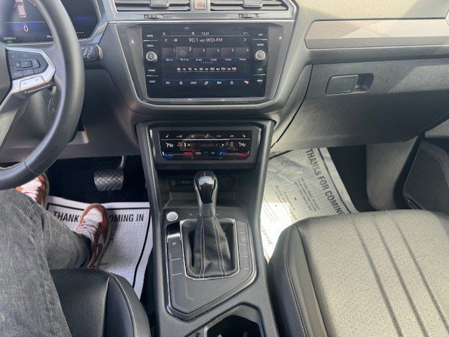 Used 2022 Volkswagen Tiguan SE image 17