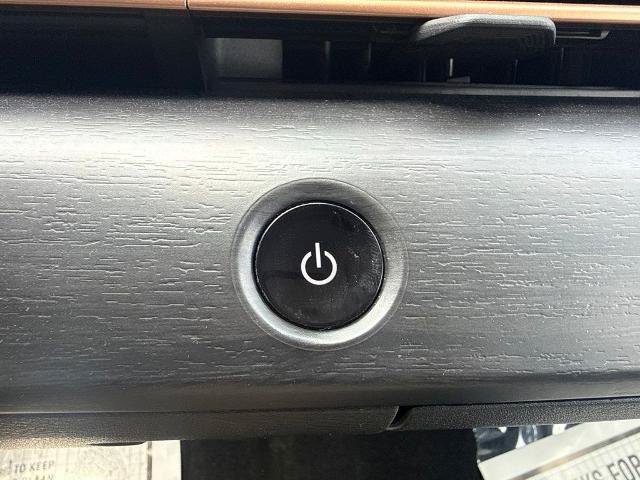 Used 2025 Nissan Ariya AWD image 14