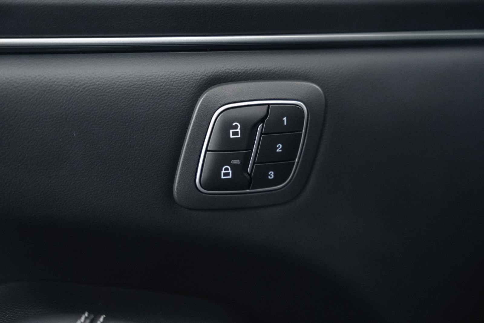 Certified 2025 Ford Mustang Mach-E Premium image 41