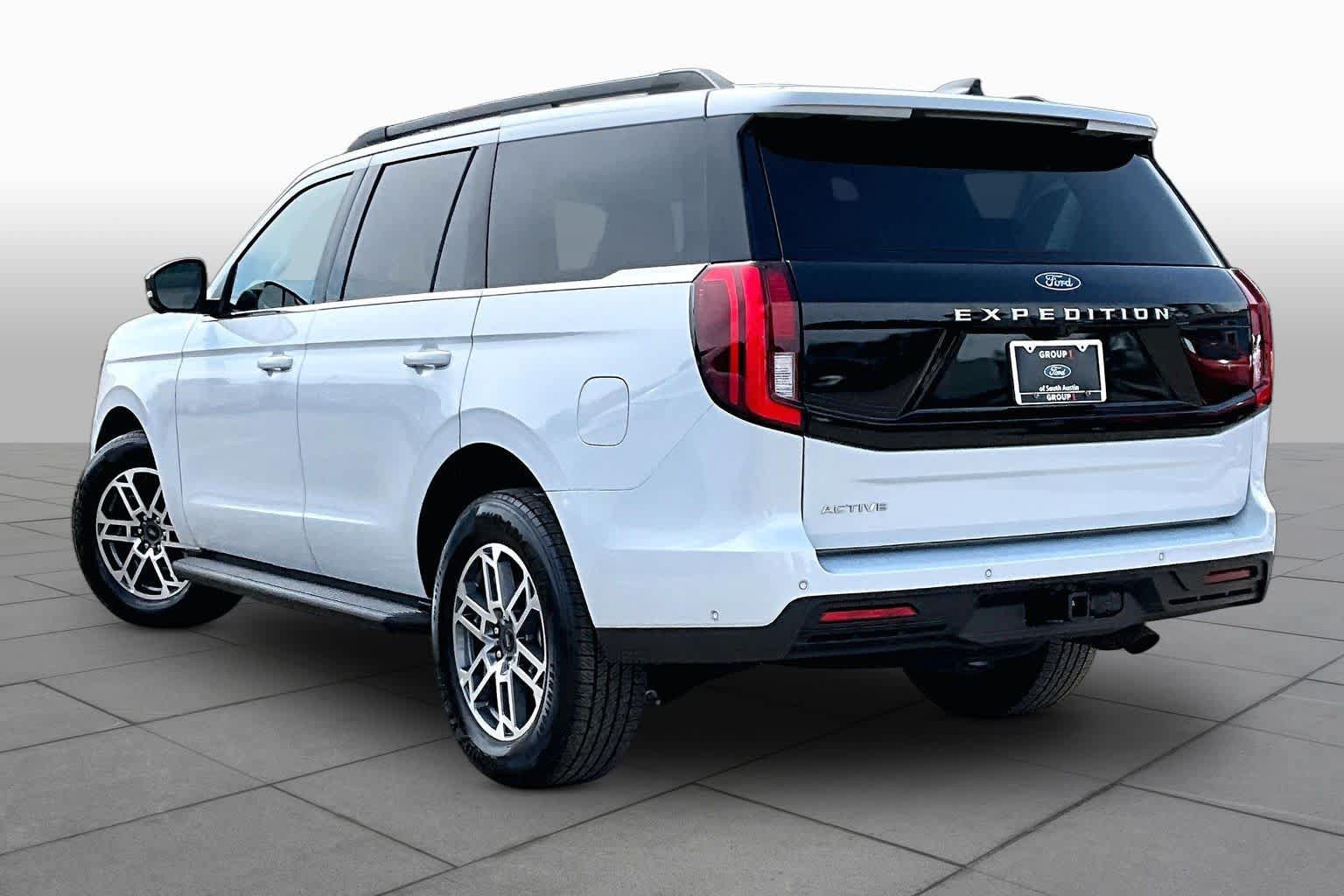 Certified 2025 Ford Expedition Active RWD image 6