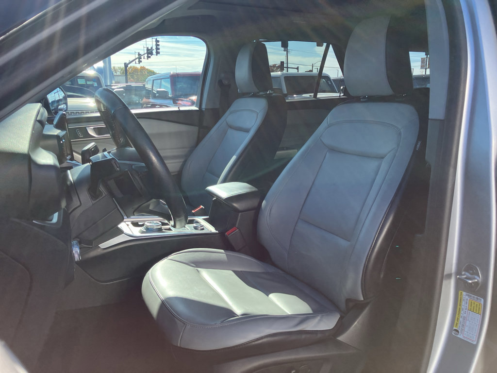 Certified 2021 Ford Explorer XLT w/ Equipment Group 202A image 27