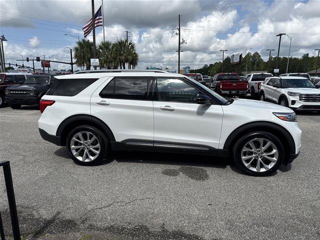 Certified 2023 Ford Explorer Platinum w/ Technology Package AWD/4WD image 17