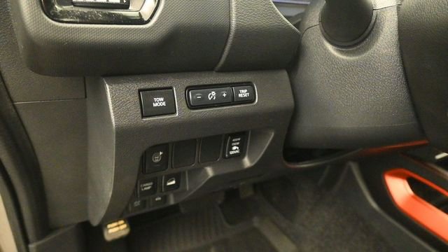 Used 2022 Nissan Frontier PRO-4X AWD/4WD image 15
