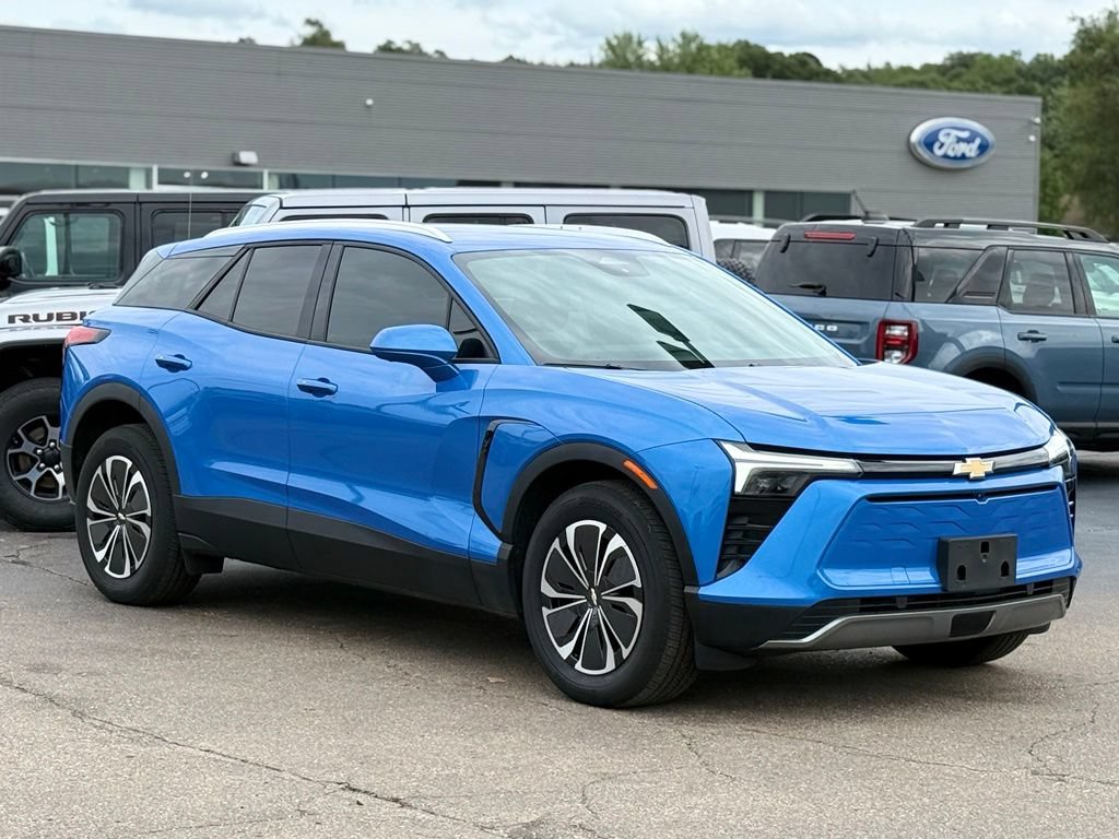 Used 2024 Chevrolet Blazer EV LT AWD/4WD image 29