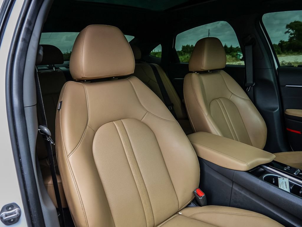 Used 2023 Hyundai Sonata Limited w/ Cargo Package FWD image 15