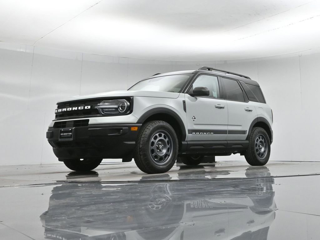 Certified 2024 Ford Bronco Sport Outer Banks w/ Tech Package image 27