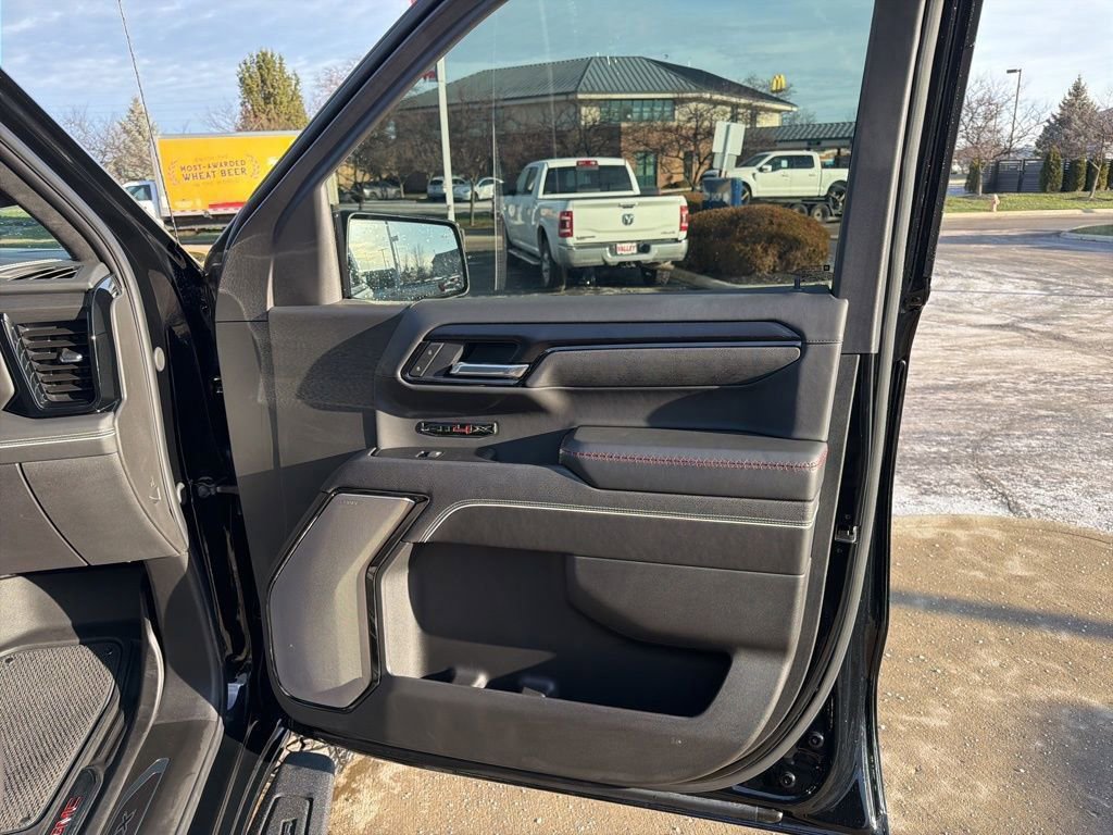 Used 2025 GMC Sierra 1500 AT4X image 30