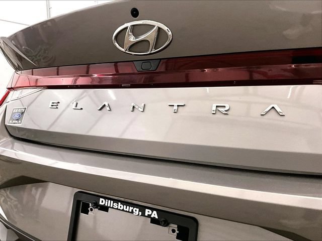 Used 2021 Hyundai Elantra SEL FWD image 13