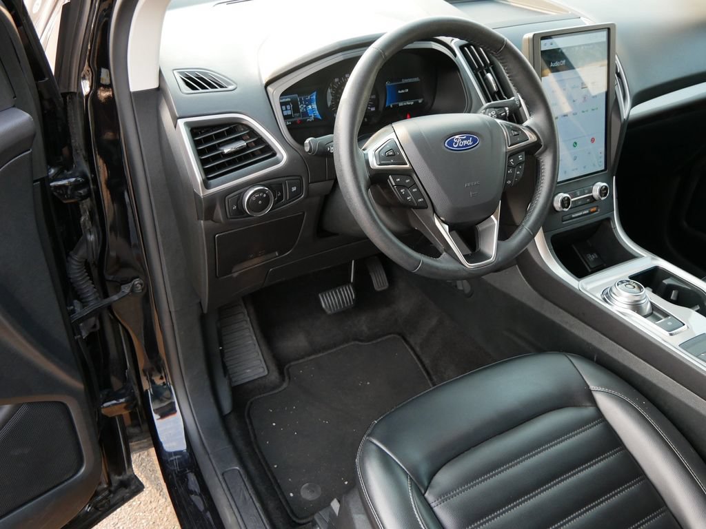 Certified 2024 Ford Edge SEL AWD/4WD image 10