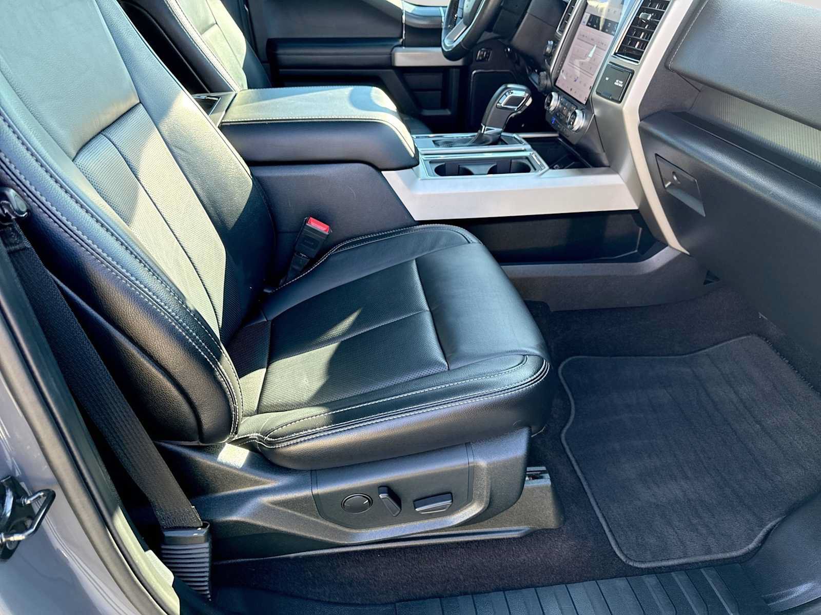 Certified 2020 Ford F150 Lariat w/ Equipment Group 502A Luxury AWD/4WD image 21