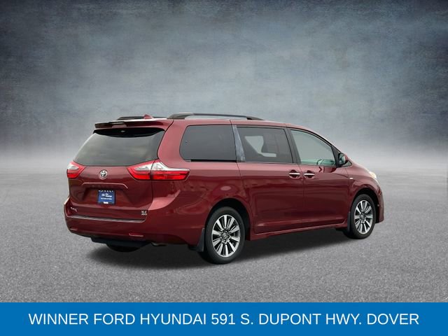 Used 2020 Toyota Sienna XLE image 5