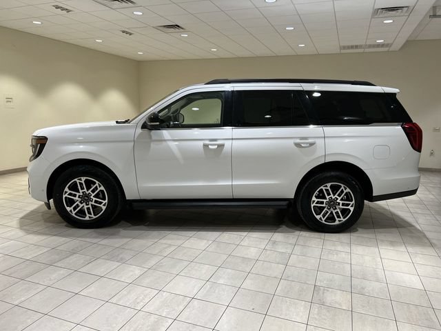 Certified 2025 Ford Expedition Active AWD/4WD image 2