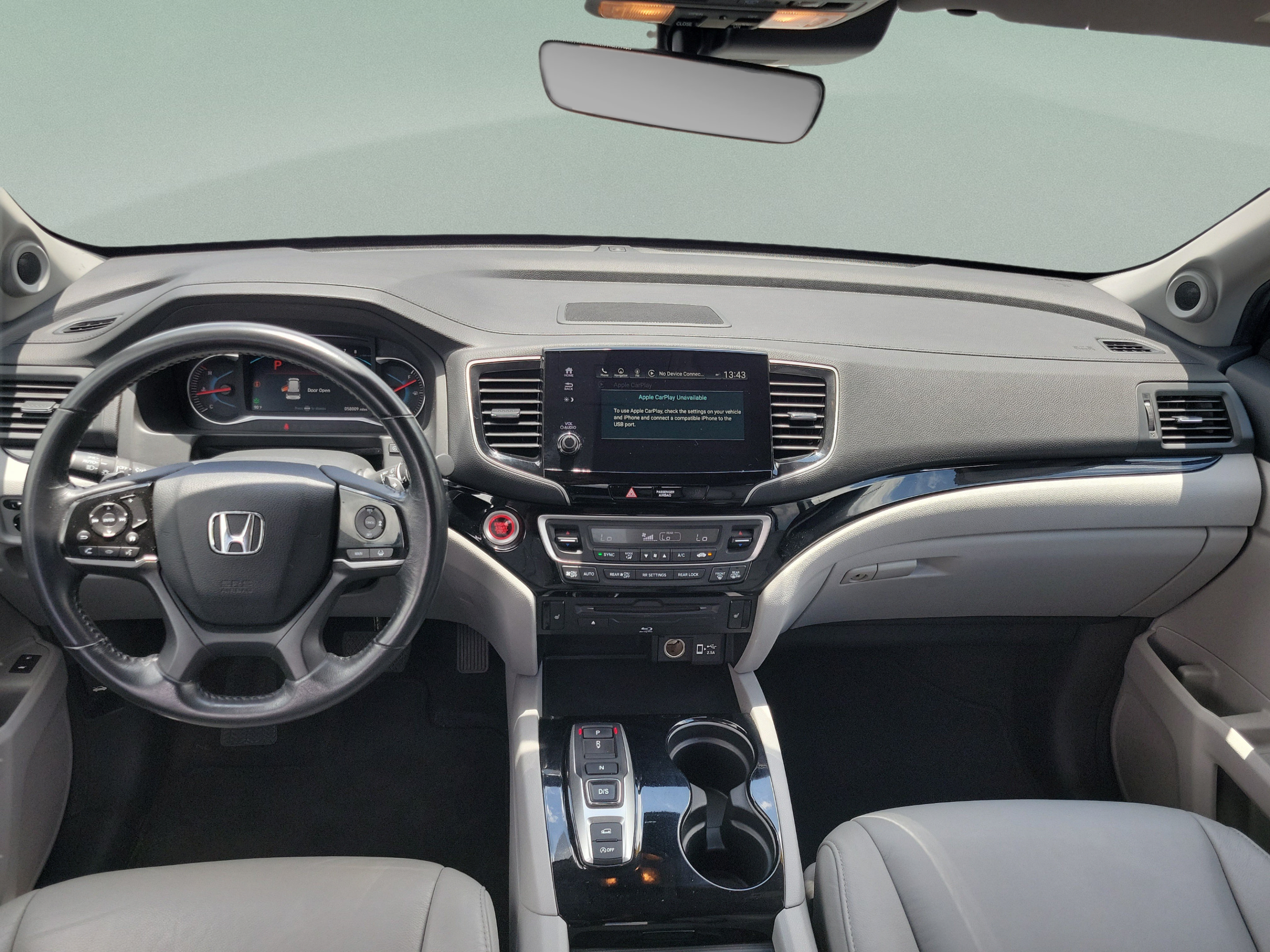 Used 2020 Honda Pilot Touring image 6