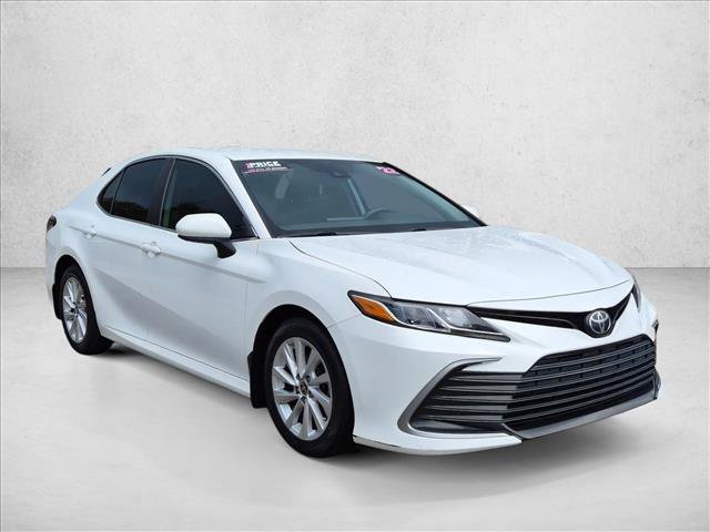 Used 2022 Toyota Camry LE FWD image 3