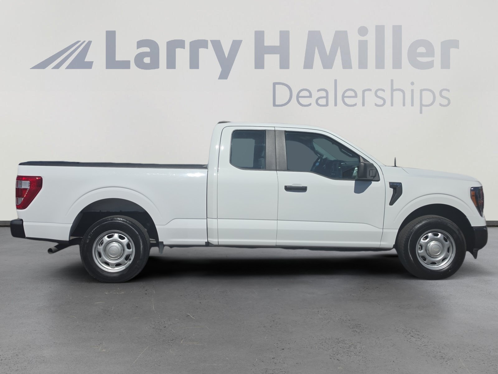 Certified 2023 Ford F150 XL w/ Bed Utility Package RWD image 6