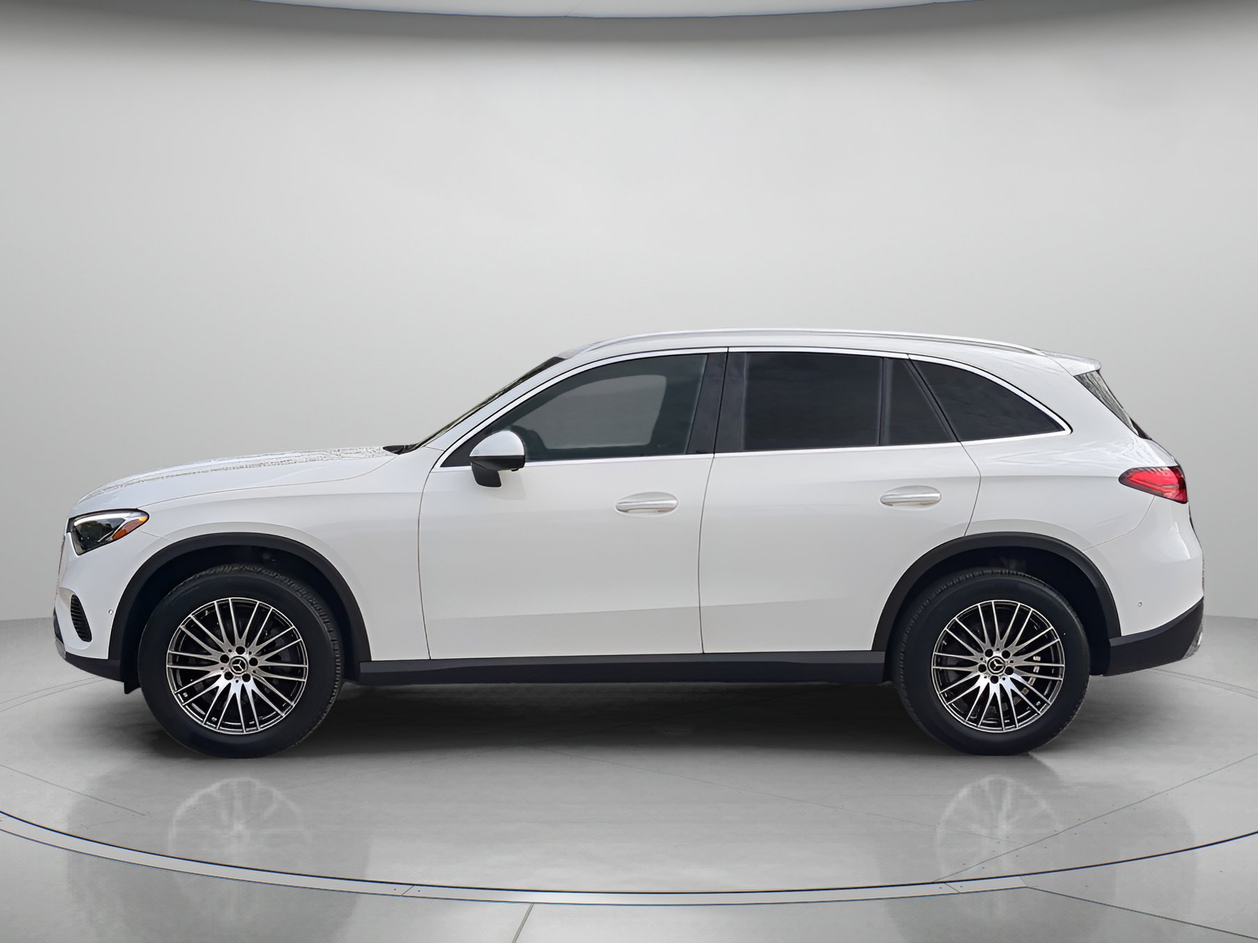 Used 2025 Mercedes-Benz GLC 300 image 43