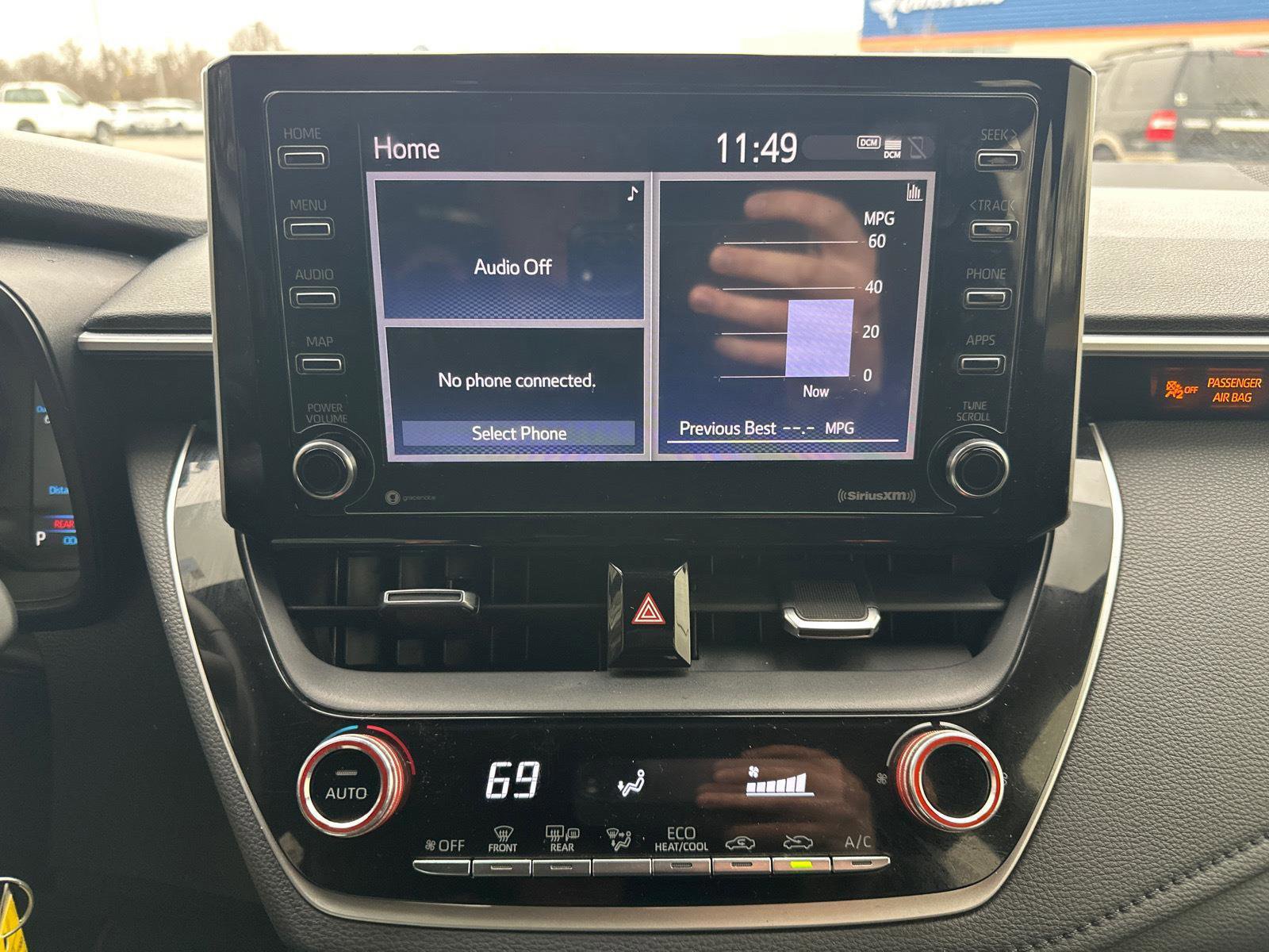 Used 2021 Toyota Corolla SE w/ Carpet Mat Package (TMS) image 12