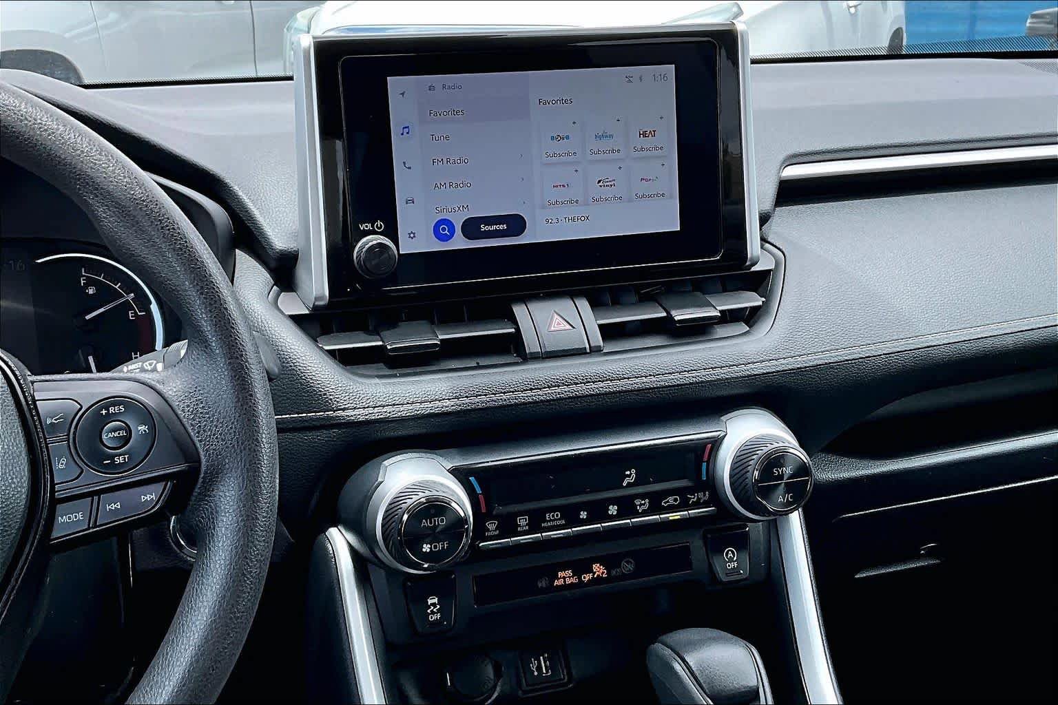 Used 2025 Toyota RAV4 XLE FWD image 7